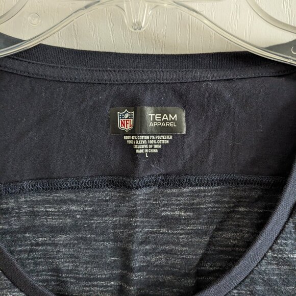 NFL Tennessee Titans Metallic SS Top Sz L - Picture 3 of 6